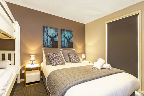 Acacia 2 - Luxurious Holiday Townhouse - Holiday Find 2