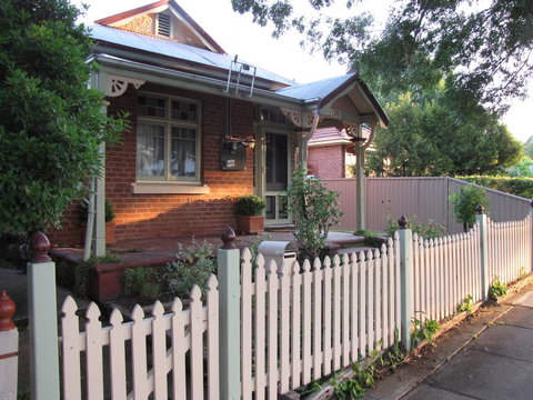 Acacia Cottage On Peel, Bathurst - Holiday Find 1