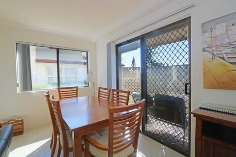 Acacia Kingscliff Town Holiday Apartment - Holiday Find 2