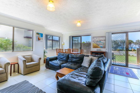Acacia Kingscliff Town Holiday Apartment - Holiday Find 1