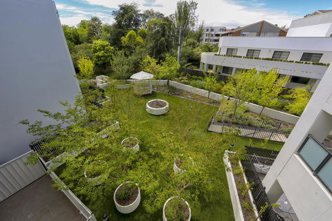 Accommodate Canberra - Century - Holiday Find 3