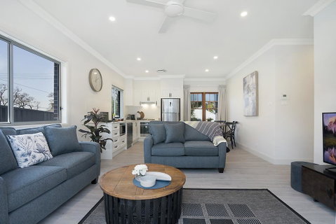 Accommodation Hunter - Adams Street Maitland - Holiday Find 3