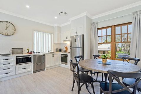 Accommodation Hunter - Adams Street Maitland - Holiday Find 0