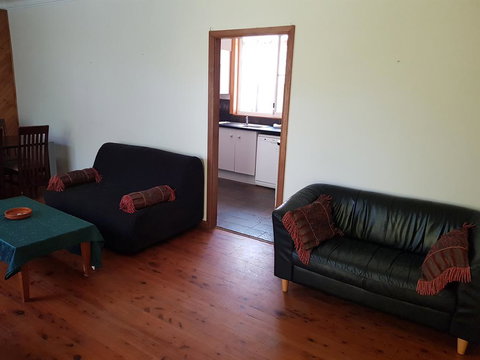 Accommodation Sydney North Shore: Frenchs Forest 3 Bedroom House - Holiday Find 1