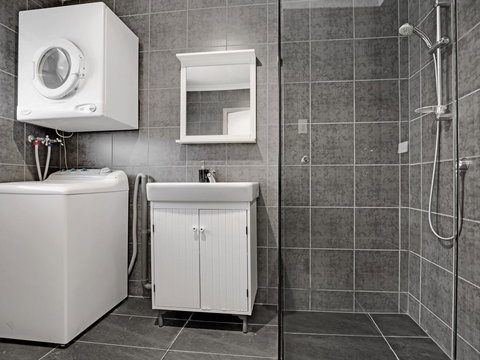 Adelaide Holiday Homes - Holiday Find 3