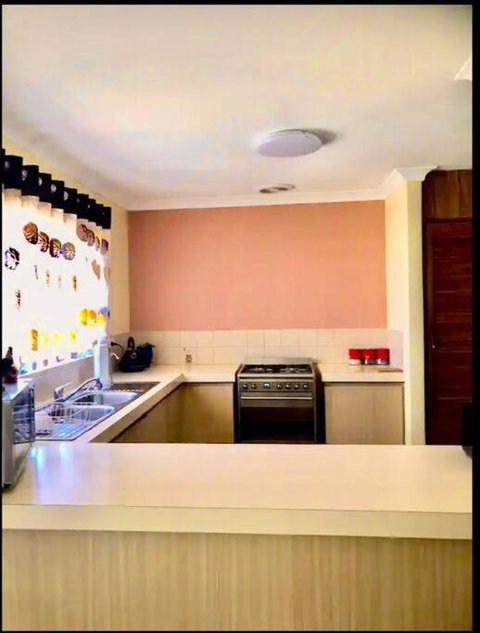 Diggers Dealers Accommodation - Holiday Find 1