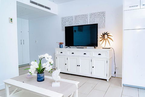 DRIFT PALM COVE- Private 2 Bed -Apartment 2204 - Holiday Find 3