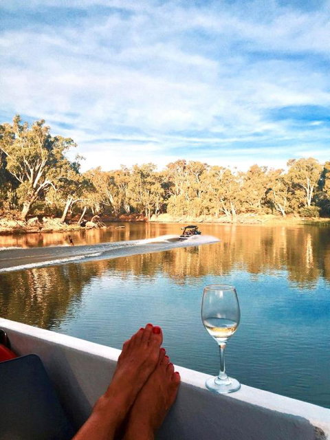 Eildon Parkview Motor Inn Room 8 - Holiday Find 0