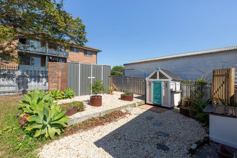 Ellemjays - Holiday Find 0