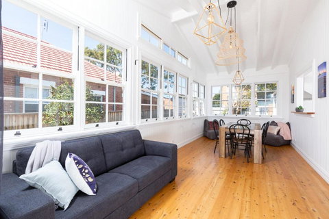 Ellemjays - Holiday Find 1