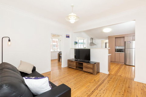 Ellemjays - Holiday Find 2