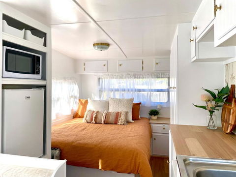 Esk Caravan Park & Rail Trail Motel - Holiday Find 4