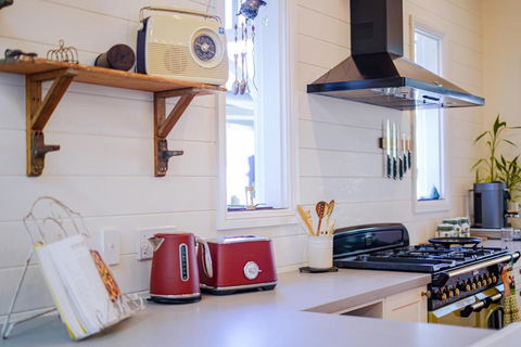 Entire Boutique Home - The Rustic Cottage - Canungra - Holiday Find 4