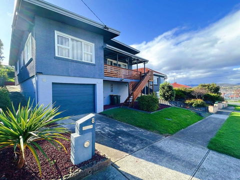 Fonton Blue Holiday Home Close To City And Airport - Holiday Find 0