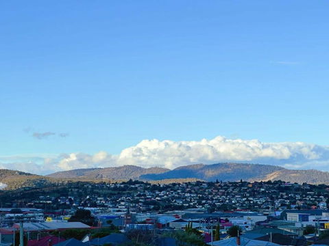 Fonton Blue Holiday Home Close To City And Airport - Holiday Find 2
