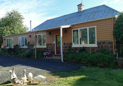 Fulham Homestead Historic Rural Large 3 Bedroom Guesthouse - Holiday Find 0