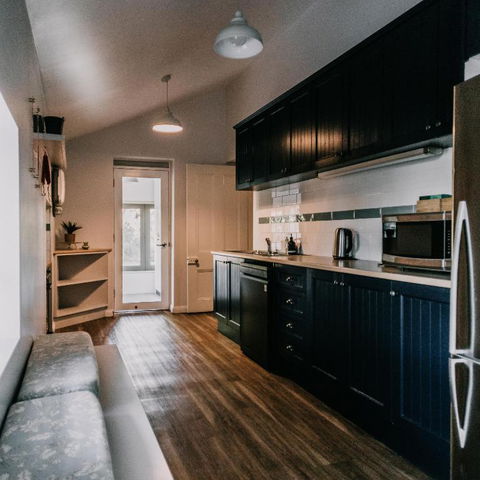 Fulham Homestead Historic Rural Large 3 Bedroom Guesthouse - Holiday Find 1