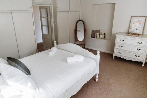 Fulham Homestead Historic Rural Large 3 Bedroom Guesthouse - Holiday Find 2