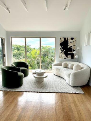 Generous 4-Bed 3-Bath Property In Seven Hills - Holiday Find 2