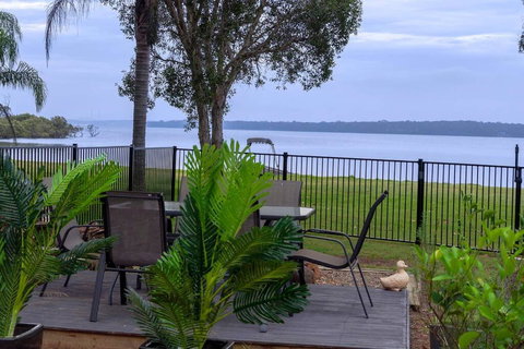 Getaway Lakefront Environmental House On Lake Macquarie With Water View - Holiday Find 4