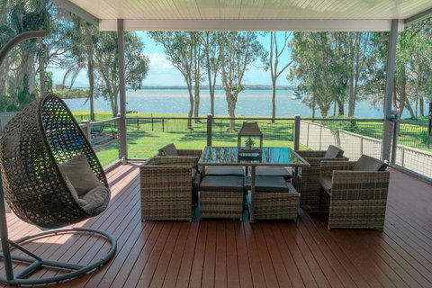 Getaway Lakefront Environmental House On Lake Macquarie With Water View - Holiday Find 0