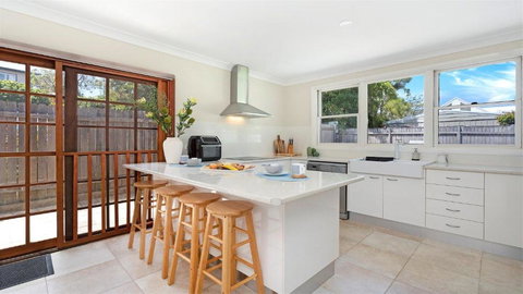 Gillian - Holiday Find 3