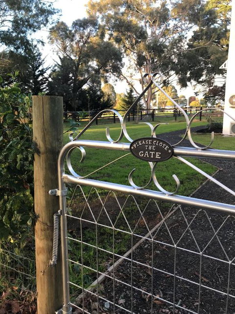 Glenview Park Cottage And Farm Stay, Yarra Glen - Holiday Find 1