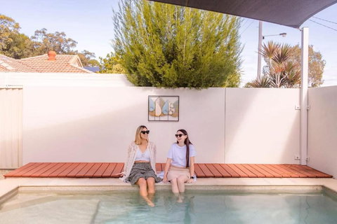 Golden Beach Family Home With Pool - Holiday Find 0