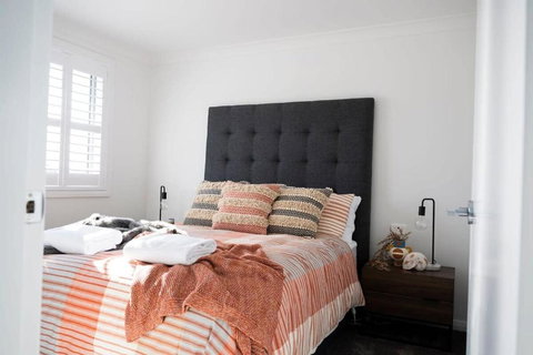 Getaway On Curran - CBD Escape, EV Plug, Firepit - Holiday Find 1