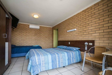 Grand Hotel Motel - Holiday Find 2
