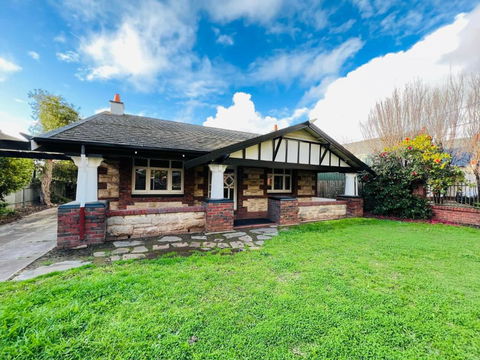 Group House With Views Of The Salt Pool And Spa - Holiday Find 0