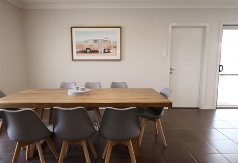 Guichen Villa 3 - Wi-Fi Pets Welcome Outside - Holiday Find 3