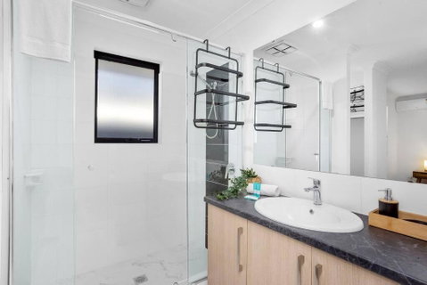 Guildford Family Hideaway - Holiday Find 2