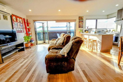 Hideaway By The Bay - Holiday Find 2