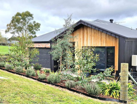 Hilltop Retreat Creswick - Holiday Find 2