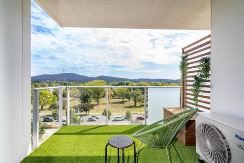 Impeccable Apt In The Heart Of Canberra - Holiday Find 0