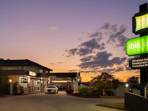 Ibis Styles Orange - Holiday Find 3