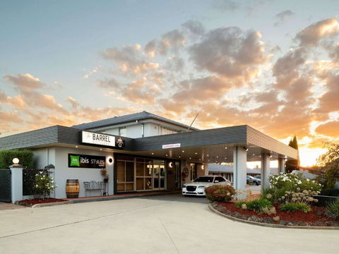 Ibis Styles Orange - Holiday Find 0