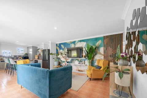 House In Ellenbrook - Holiday Find 0