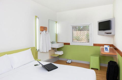 Ibis Budget - Melbourne Airport - Holiday Find 0