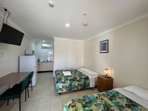 IGrand Motel - Holiday Find 0