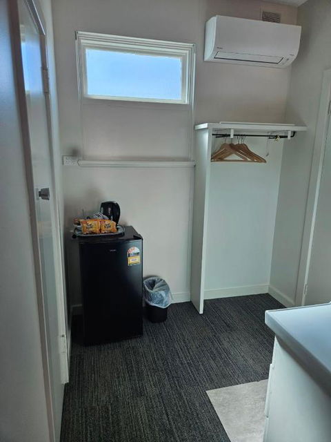 International Hotel Motel - Holiday Find 2