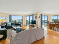 Book Surf Beach Accommodation Vacations Holiday Find Holiday Find
