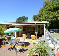 Affordable Gold City Motel - Holiday Find