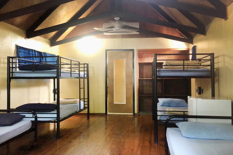 Airlie Beach Magnums - Holiday Find 1