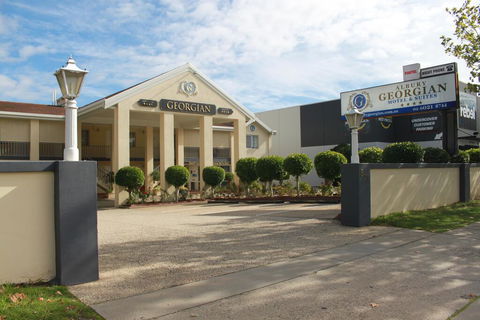 Albury Georgian Motel & Suites - Holiday Find 2