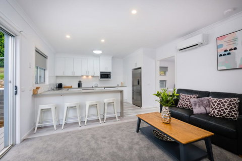 Albury Yalandra Apartment 2 - Holiday Find 3