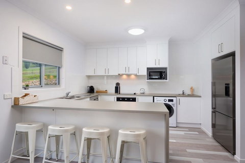 Albury Yalandra Apartment 2 - Holiday Find 1