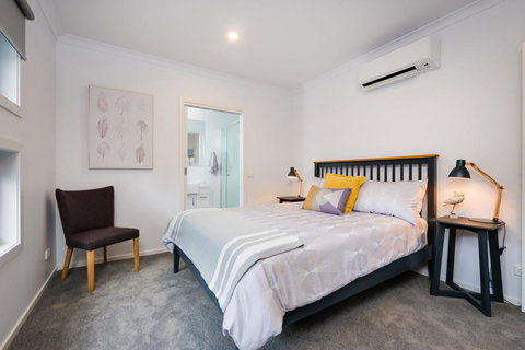 Albury Yalandra Apartment 5 - Holiday Find 3