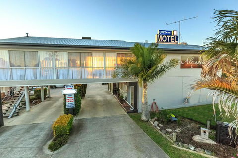 Alexander Motel - Holiday Find 2
